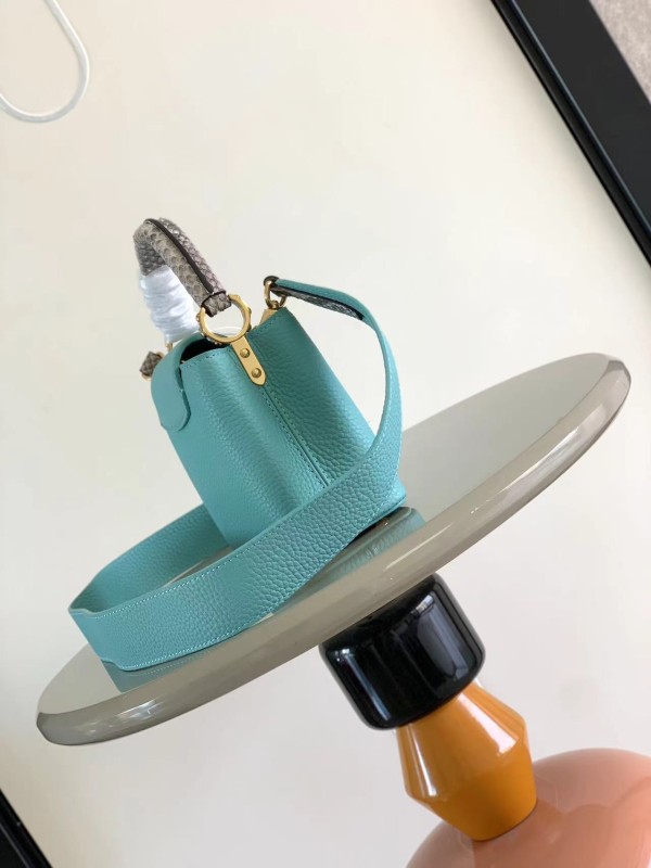 Louis Vuitton（Capucines）