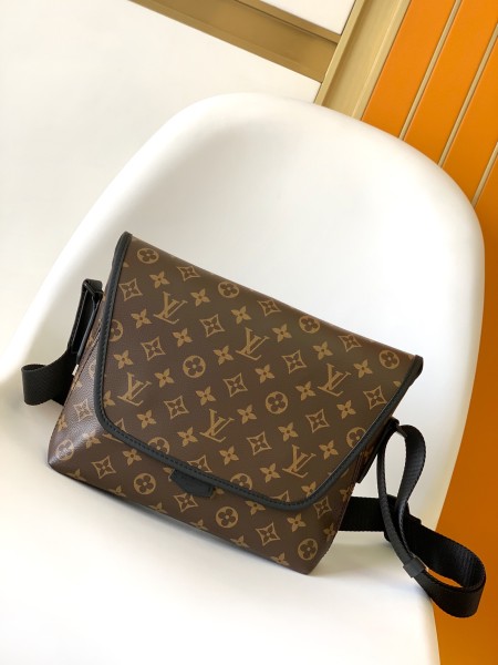 Louis Vuitton（Magnetic）