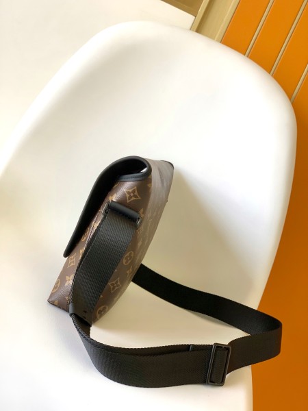 Louis Vuitton（Magnetic）
