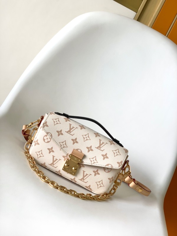 Louis Vuitton（Pochette）