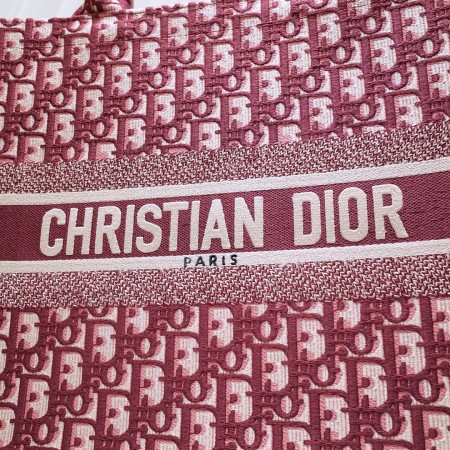 Dior（BookTote)