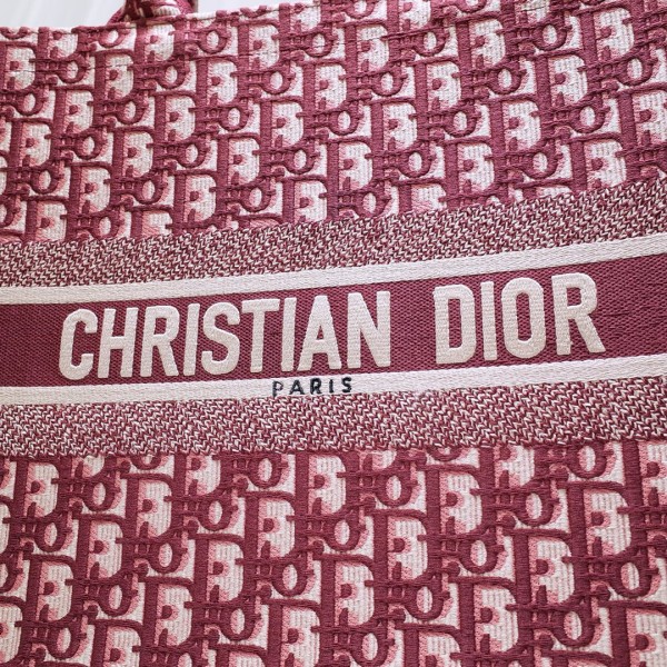 Dior（BookTote)