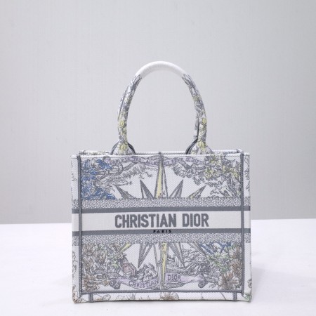 Dior（BookTote)