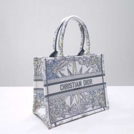 Dior（BookTote)