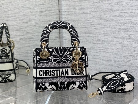 Dior（Lady）
