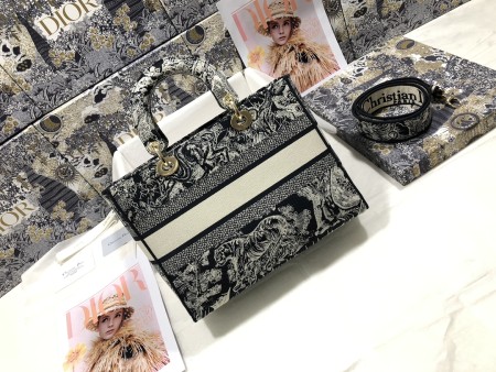 Dior（Lady）