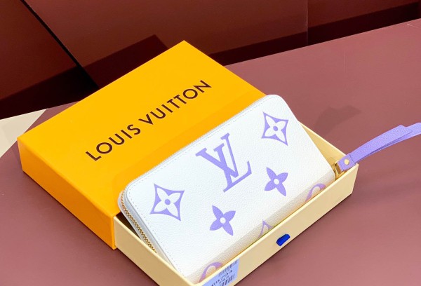 Louis Vuitton (Zippy)