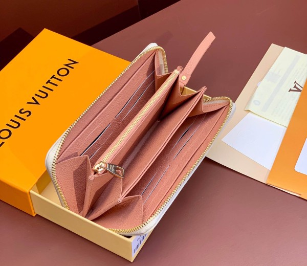Louis Vuitton (Zippy)