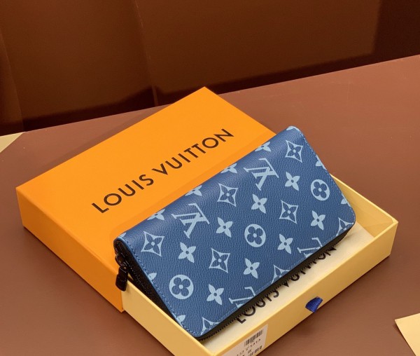 Louis Vuitton (Zippy)