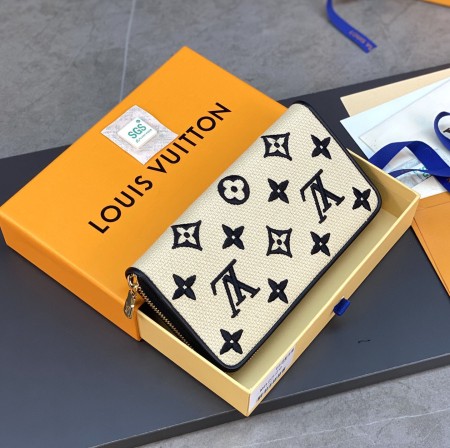 Louis Vuitton (Zippy)