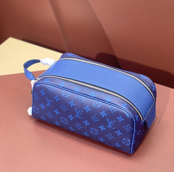 Louis Vuitton (Dopp Kit)
