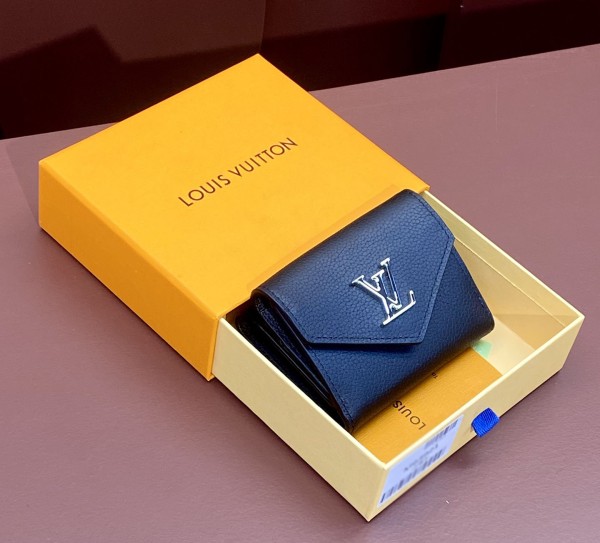 Louis Vuitton (Mylockme)