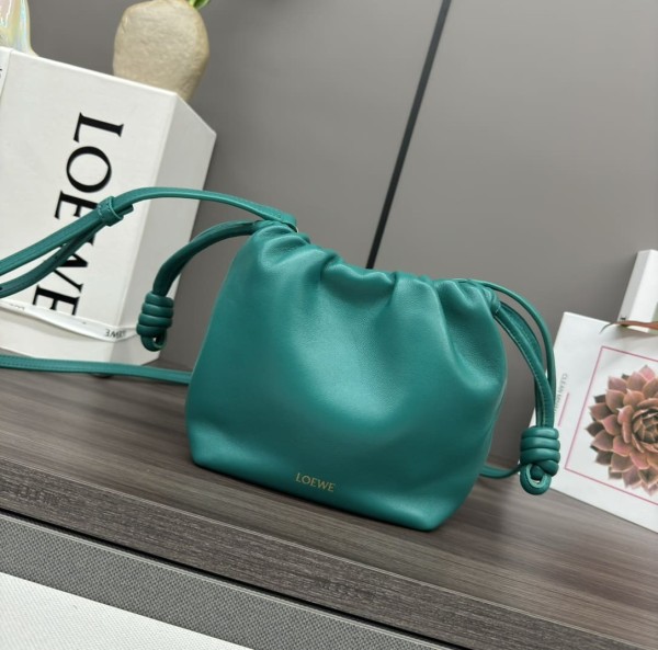 Loewe(Flamenco Purse)