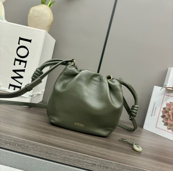 Loewe(Flamenco Purse)