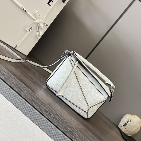 Loewe(Puzzle)