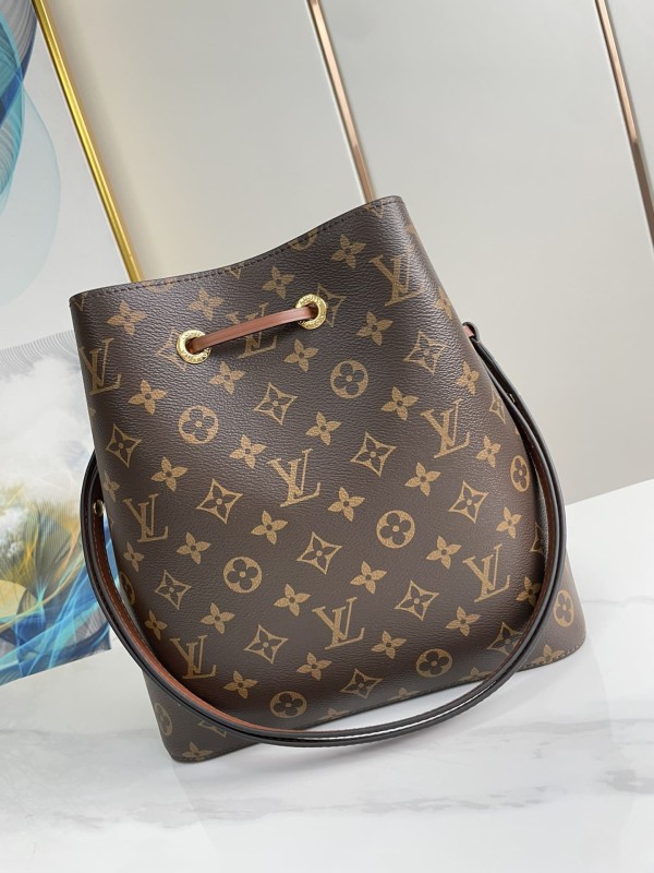 Louis Vuitton(NEONOE)