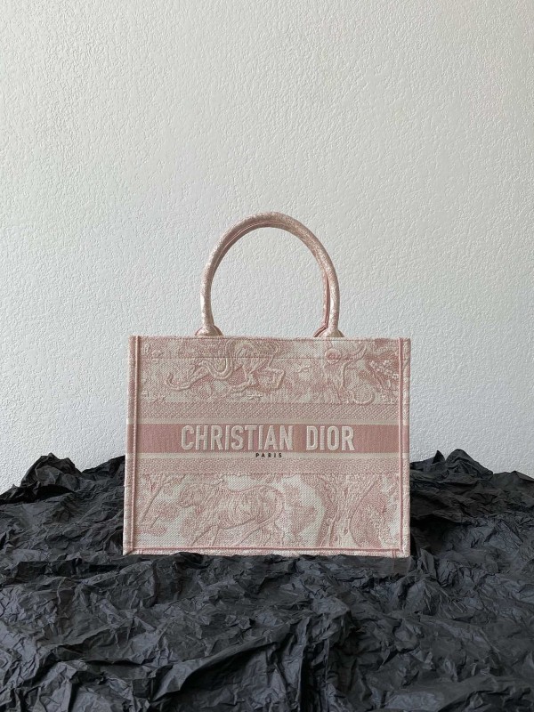 Dior(Book)