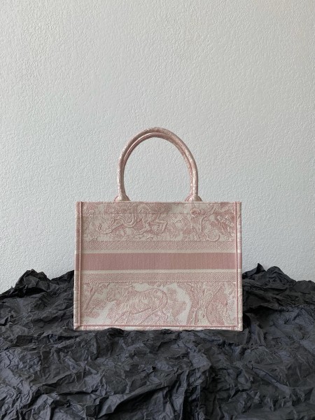 Dior(Book)