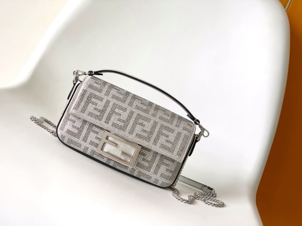 Fendi(baguette)