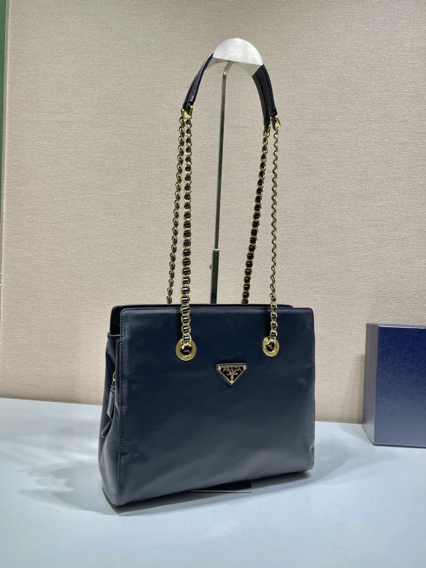 Prada(1BD631)