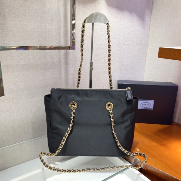 Prada(1BD621)