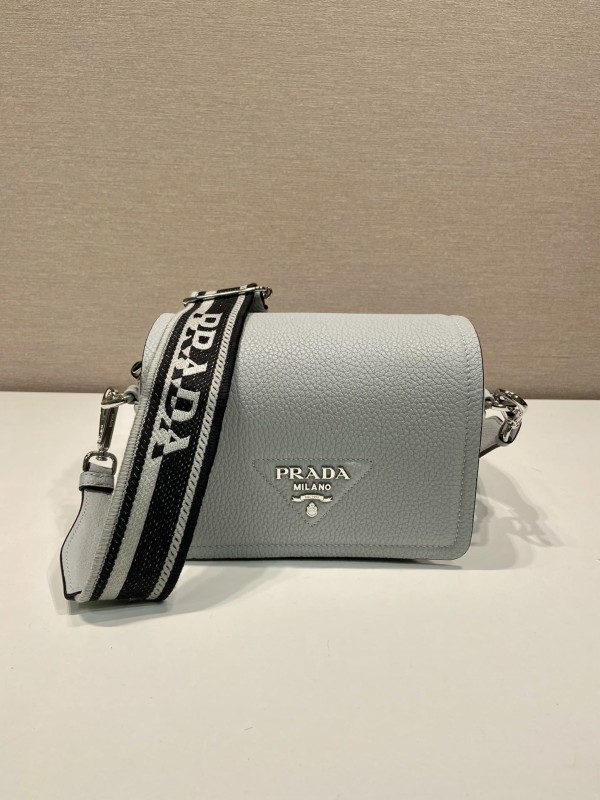 Prada(1BD332)