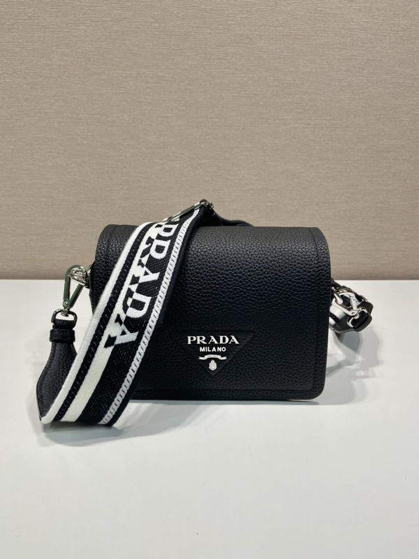 Prada(1BD332)