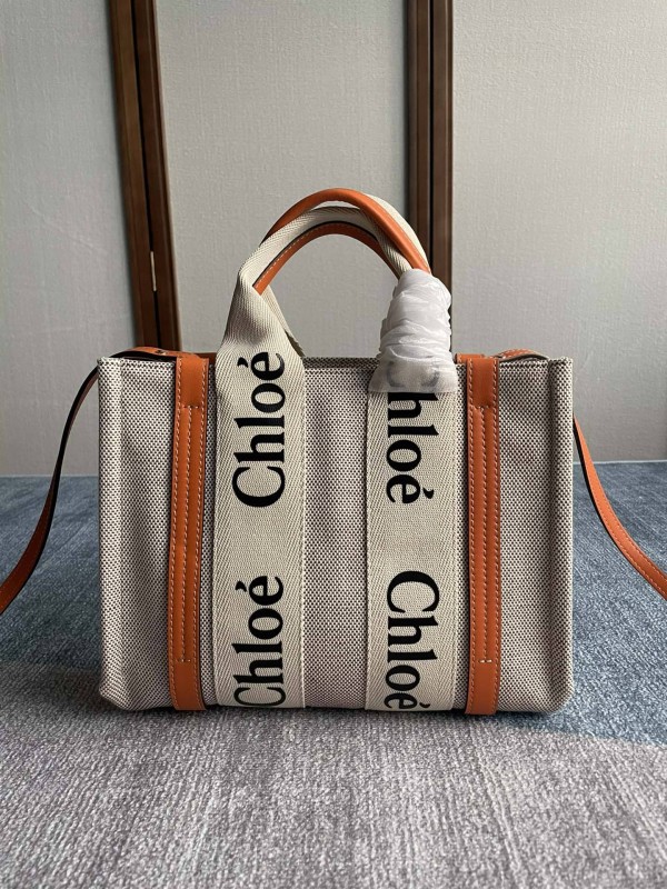 Chloe(Woody)