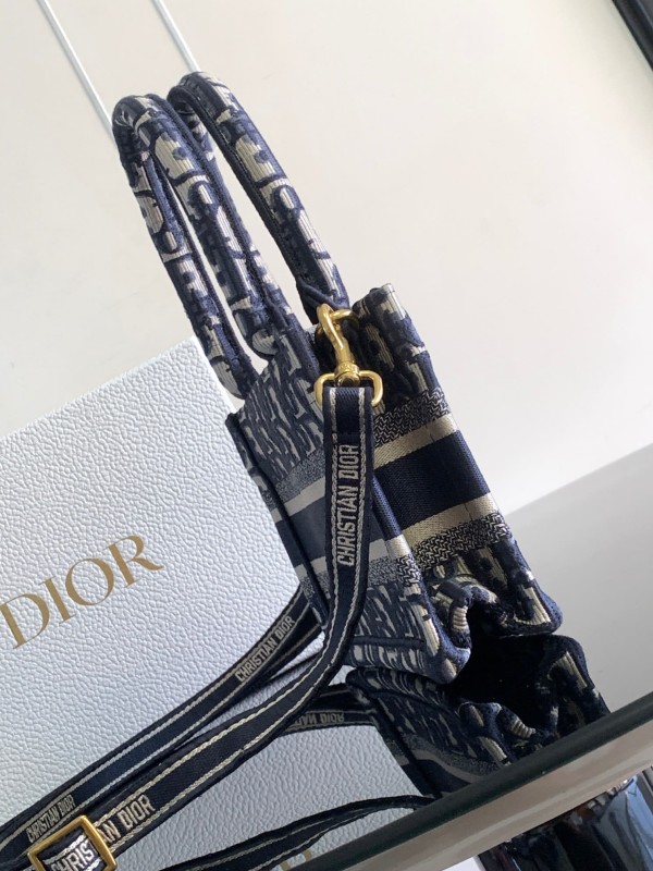 Dior(Book Tote)