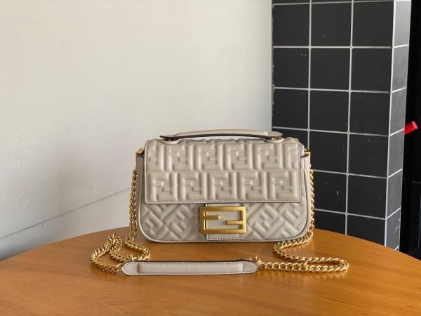 Fendi(Baguette)