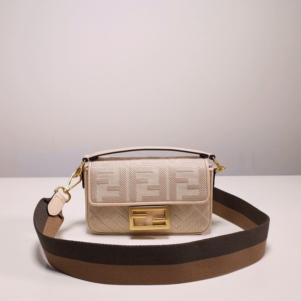 Fendi(Baguette)