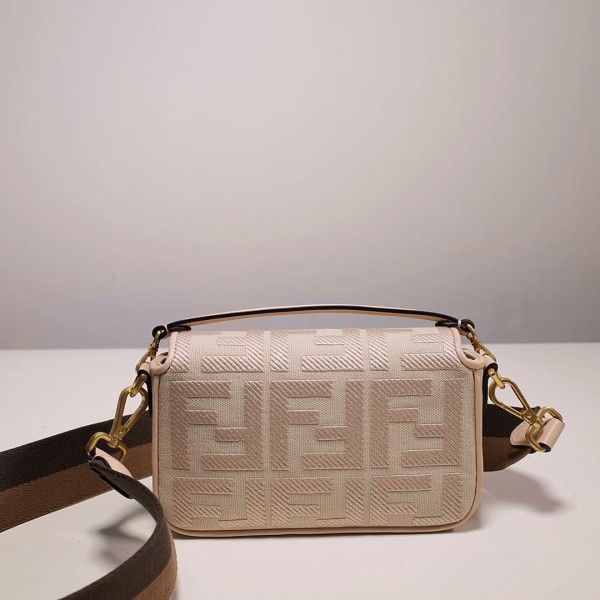 Fendi(Baguette)