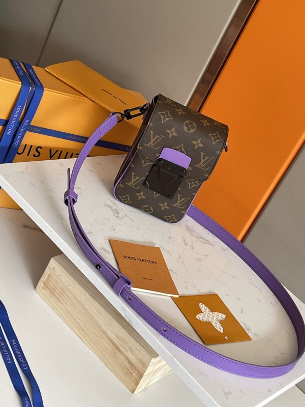 Louis Vuitton(S-Lock)