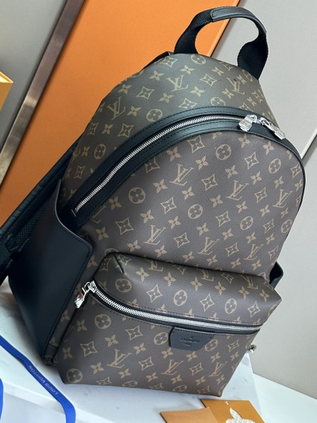 Louis Vuitton(Discovery)