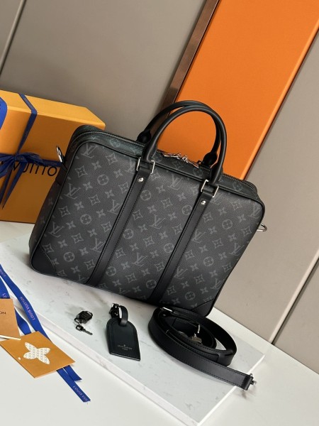 Louis Vuitton(Voyage)