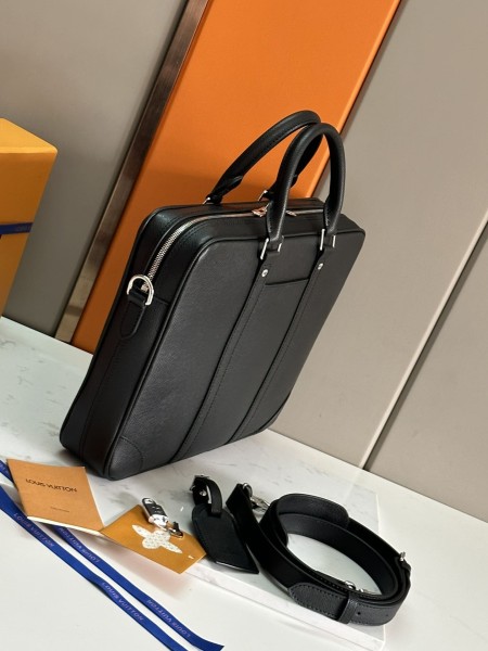 Louis Vuitton(Voyage)