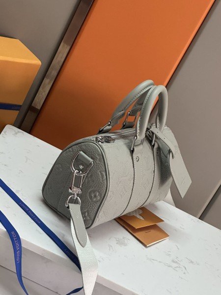 Louis Vuitton(Keepall)
