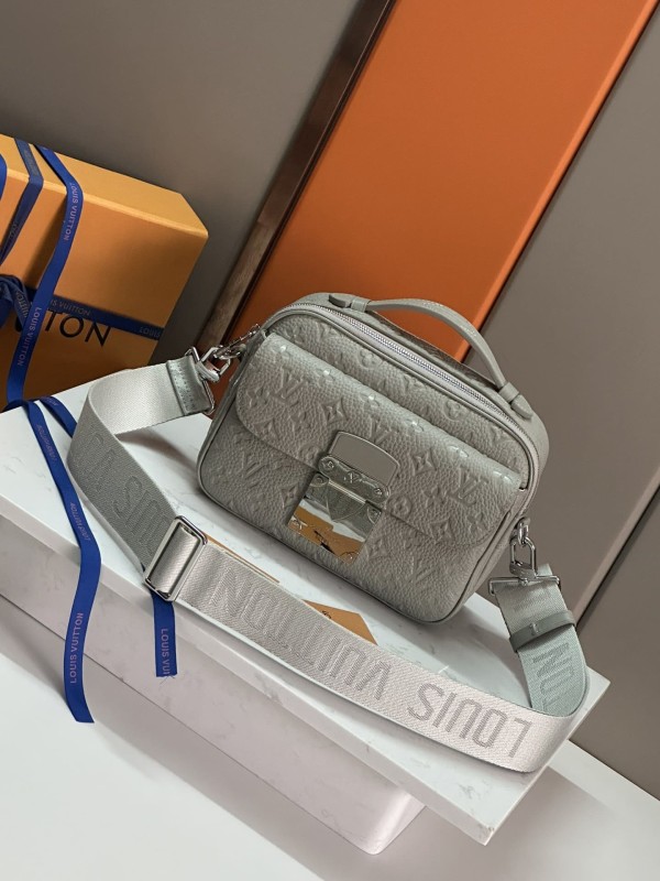 Louis Vuitton(S-Lock)