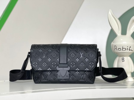 Louis Vuitton(S-Cape)