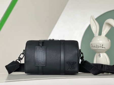 Louis Vuitton( City Keepall)