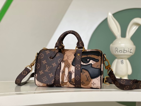 Louis Vuitton( Keepall 25)