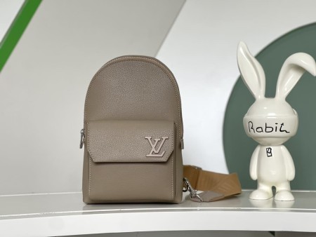 Louis Vuitton(Pilot)