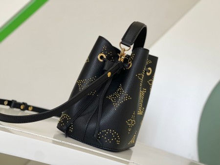 Louis Vuitton(NEONOE)