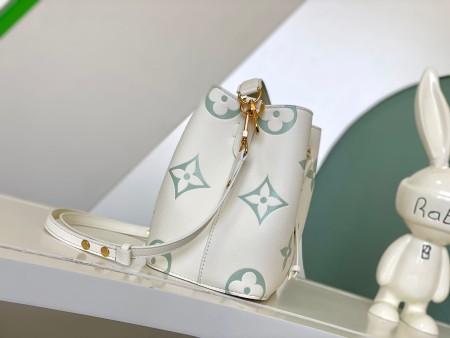 Louis Vuitton(NeoNoe)