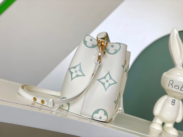 Louis Vuitton(NeoNoe)
