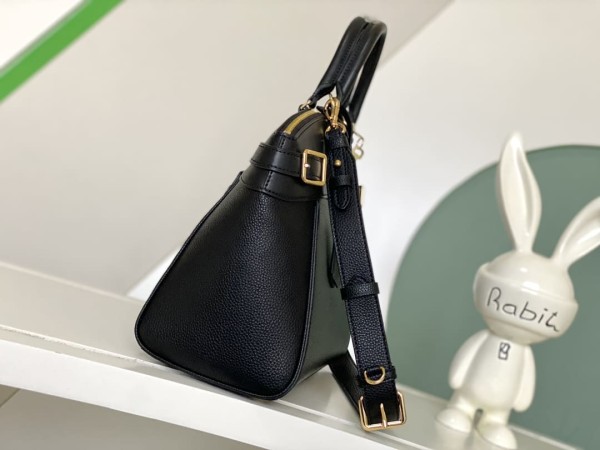 Louis Vuitton(Lock It)