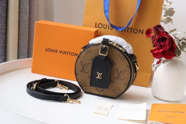 Louis Vuitton(Mini Boite Chapeau)