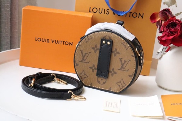 Louis Vuitton(Mini Boite Chapeau)