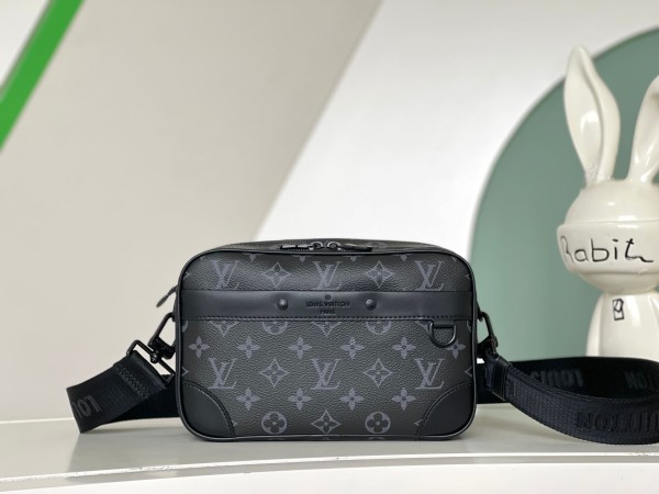 Louis Vuitton(Nano Alphak)