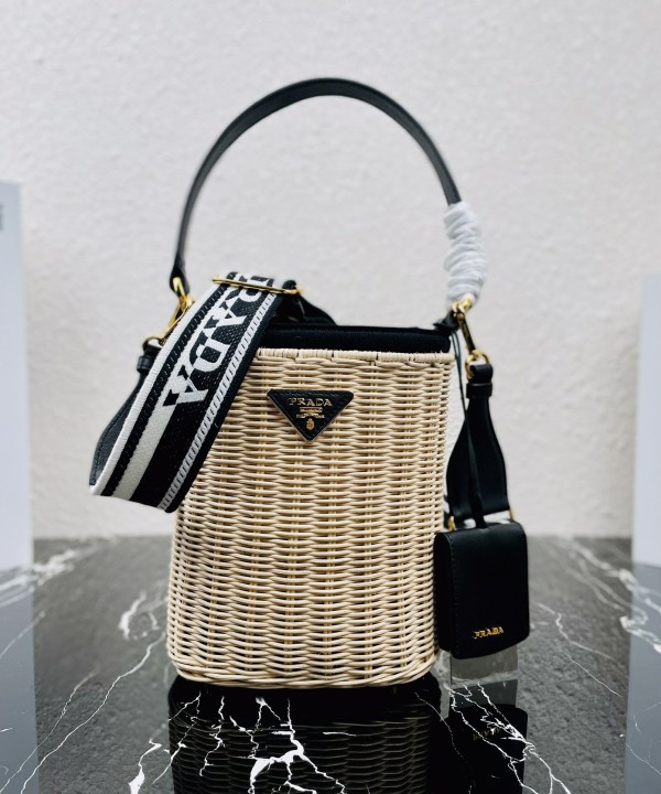 Prada(1BE062)